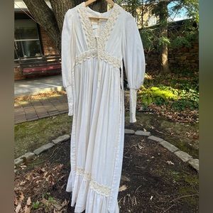 Beautiful Cotton Gunne Sax